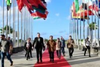 CEO SpaceX sekaligus Tesla Inc, Elon Musk, tiba di Bandara Internasional I Gusti Ngurah Rai, Bali pada Minggu (19/5/2024) disambut Menko Marves Luhut Binsar Pandjaitan. (Instagram.com/@worldwaterforum10)