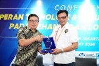 Kepala Bapanas Arief Prasetyo Adi
usai berbicara dalam seminar yang digelar oleh Perkumpulan Pelaku Logistik Indonesia (PPLI) di Jakarta, Kamis (9/5/2024). (Dok. Tim Komunikasi
Bapanas)