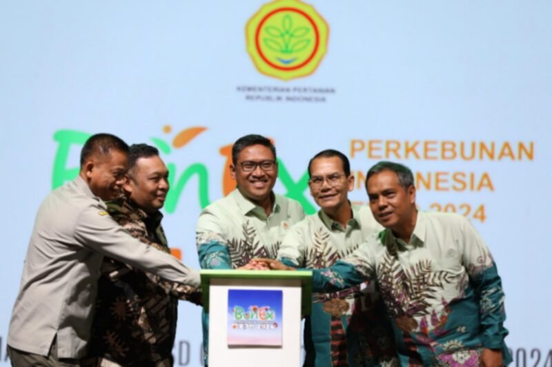 Wakil Menteri Pertanian Sudaryono dalam acara Perkebunan Indonesia Expo (Bunex) 2024. (Dok. Kementerian Pertanian)