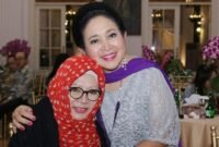 Siti Hardijanti Rukmana bersama Siti Hediati Hariyadi. (Instagram.com @titieksoeharto)