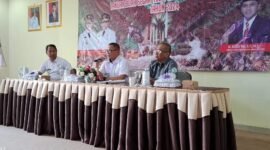 Kabid Lohsar saat memimpin Rapat Penetapan Harga TBS Kelapa Sawit. (Dok. mmc.kalteng.go.id)
