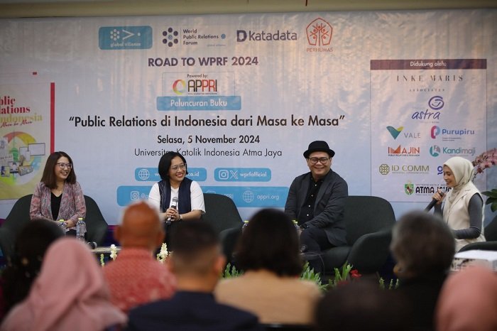 Asosiasi Perusahaan Public Relations Indonesia (APPRI) secara resmi meluncurkan buku “Public Relations di Indonesia dari Masa ke Masa”, di Gedung Yustinus Universitas Katolik Indonesia Atma Jaya Jakarta (5/11/2024). (Dok. APPRI)