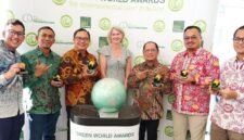 PHE OSES, PHE ONWJ, dan tiga lapangan Pertamina EP di Jawa bagian barat, yakni Tambun Field, Subang Field dan Jatibarang Field, masing-masing berhasil mendapat penghargaan internasional bergengsi Green World Awards, yang diselenggarakan di Auckland. (Dok. Pertamina)