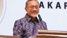 Menteri Koordinator Bidang Pangan sekaligus Ketua Satuan Tugas Kopdes Merah Putih, Zulkifli Hasan. (Facebook.com @Zulkifli Hasan)