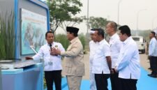 Menteri ESDM Bahlil Lahadalia kemukakan peta jalan hilirisasi diversifikasi saat acara groundbreaking Karawang. (Dok. Tim Media Prabowo)