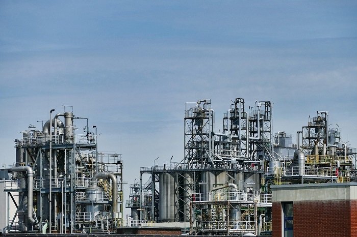 Harga minyak Brent dan WTI melonjak setelah AS ungkap kekhawatiran atas impor minyak Rusia oleh India. (Pixabay.com/SatyaPrem)