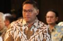 Wamentan Sudaryono meninjau gudang Bulog untuk memastikan ketersediaan beras nasional aman. (Dok. Kementan)
